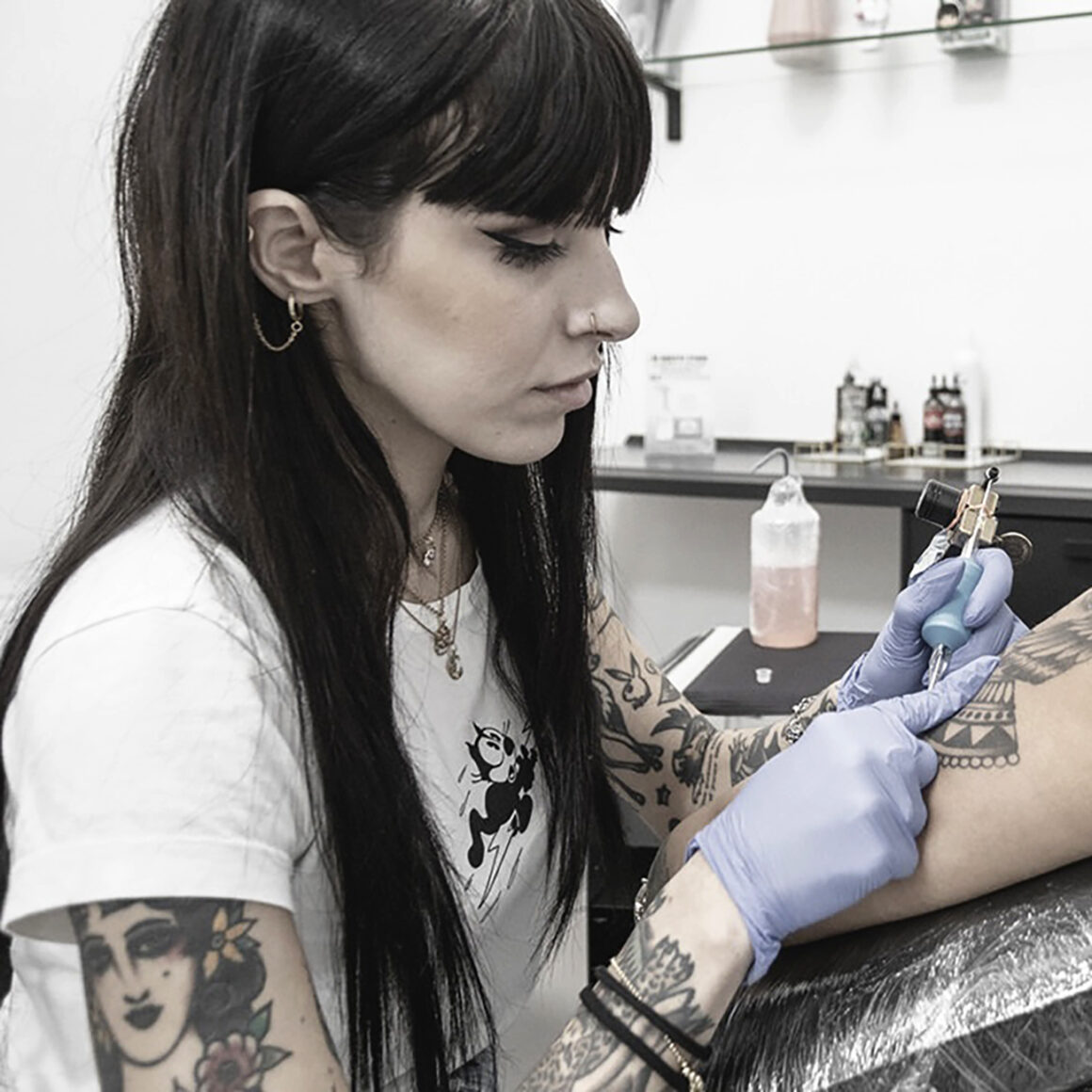 Klaudia, tattoo artist, @oplart