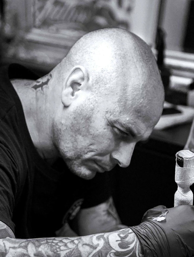 Tattoo artist Vincenzo Izzi, @vincenzoizzitat2