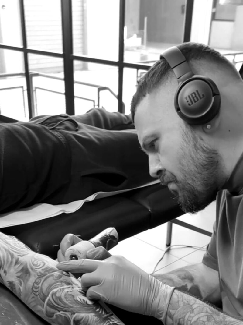 Tattoo artist Tiziano Marocchi, @tizianomarocchi